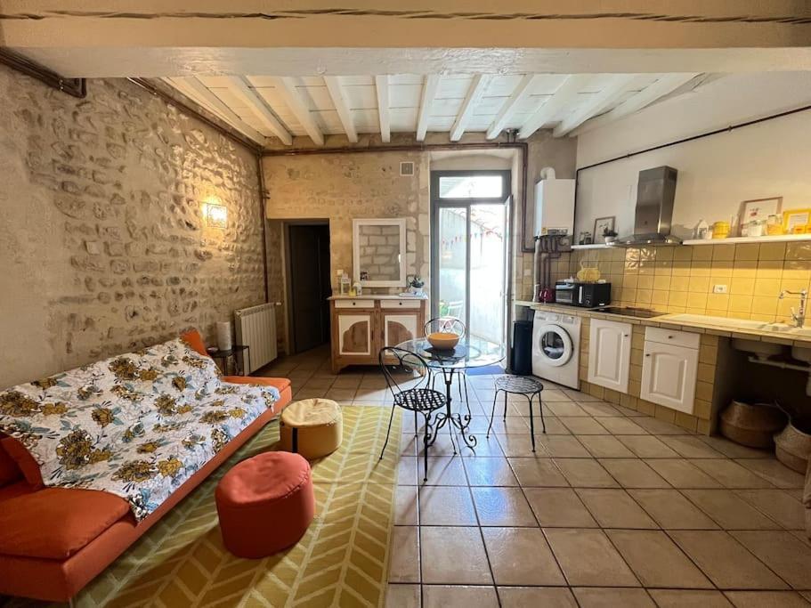 "La Maison Jaune" Arles Centre Terrasse エクステリア 写真